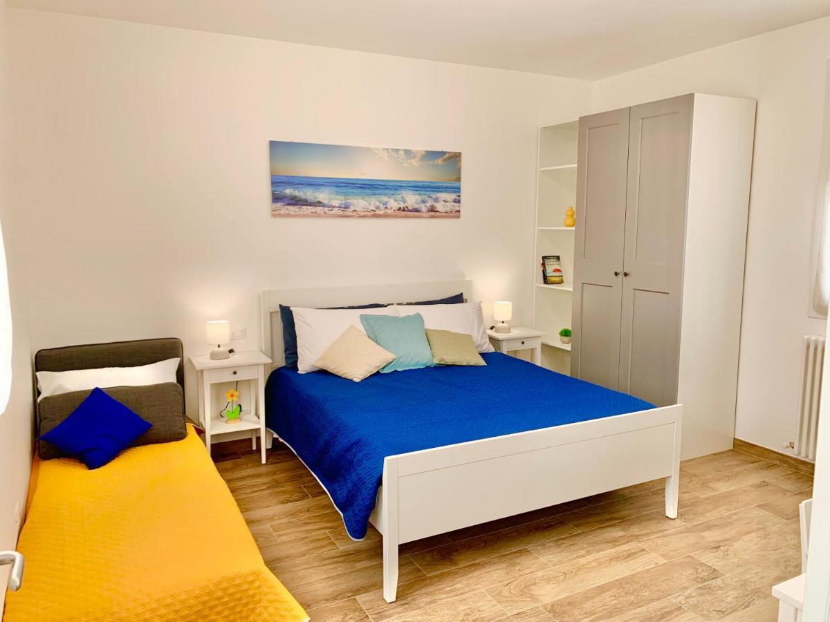 Casa Vacanze Con Vista Mare E Giardino - Amanecer Marzocca di Senigallia Exterior photo